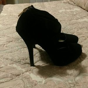 Women's shoes